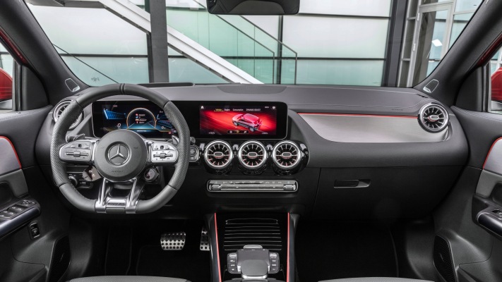 Mercedes-AMG GLA 35 4MATIC 2020. Desktop wallpaper
