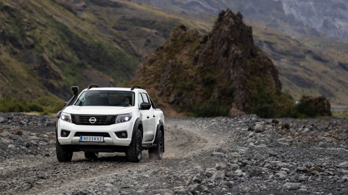 Nissan Navara Off-Roader AT32 2020. Desktop wallpaper