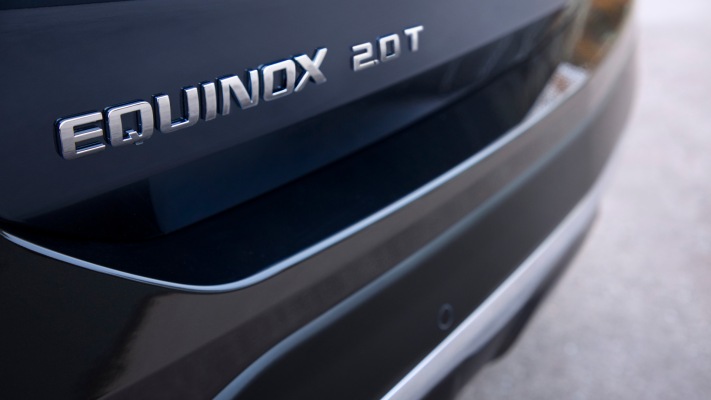 Chevrolet Equinox Premier 2021. Desktop wallpaper