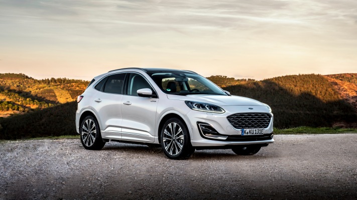 Ford Kuga Vignale Plug-In Hybrid 2020. Desktop wallpaper