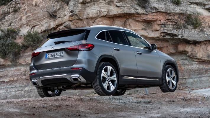 Mercedes-Benz GLA 220d 4MATIC 2020. Desktop wallpaper