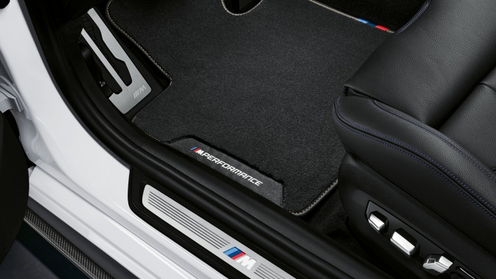 BMW 540i M Performance Parts 2021. Desktop wallpaper