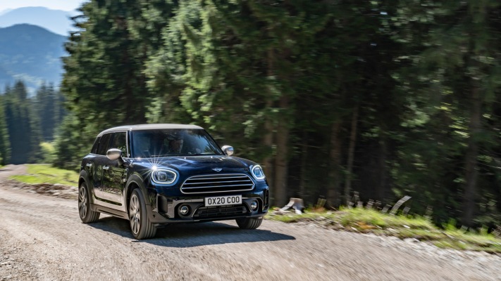 MINI Cooper Countryman ALL4 2020. Desktop wallpaper