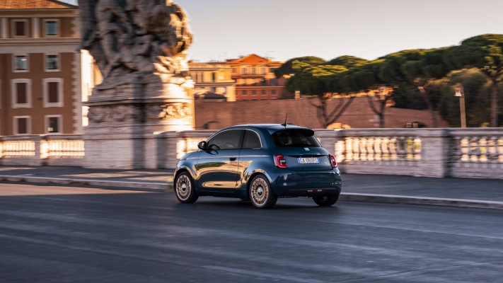 Fiat 500 La Prima 2020. Desktop wallpaper