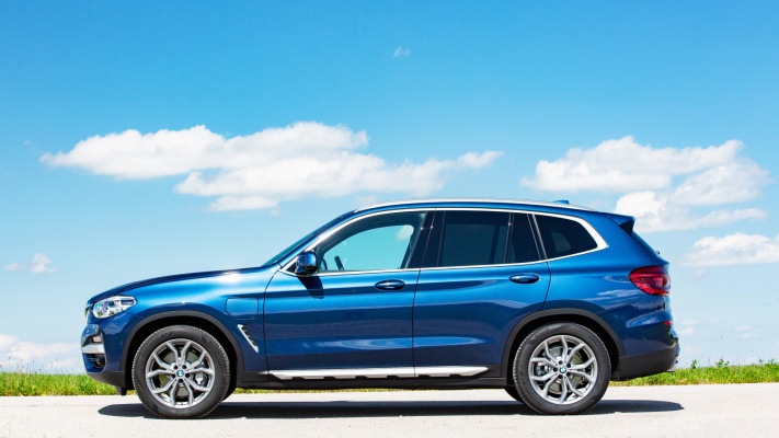 BMW X3 xDrive30e 2021. Desktop wallpaper