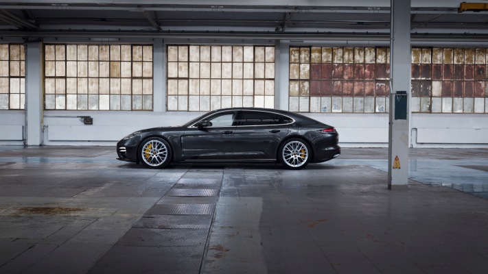 Porsche Panamera Turbo S E-Hybrid Executive 2021. Desktop wallpaper