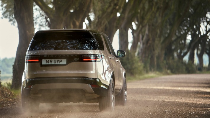 Land Rover Discovery 2021. Desktop wallpaper