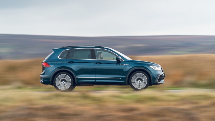 Volkswagen Tiguan R-Line UK Version 2021. Desktop wallpaper