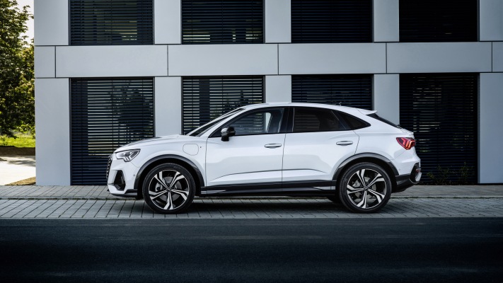 Audi Q3 Sportback 45 TFSI e 2021. Desktop wallpaper