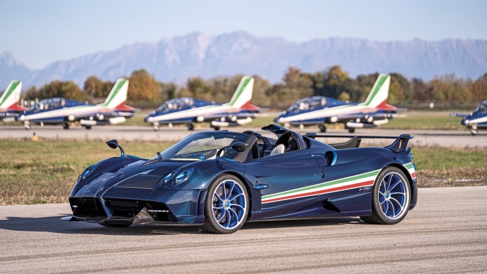 Pagani Huayra Tricolore 2021. Desktop wallpaper