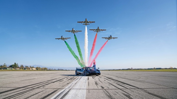 Pagani Huayra Tricolore 2021. Desktop wallpaper