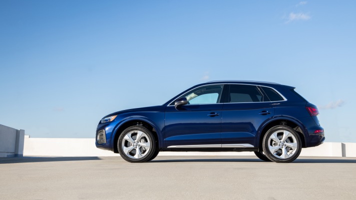 Audi Q5 USA Version 2021. Desktop wallpaper