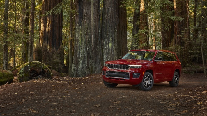 Jeep Grand Cherokee L Overland 2021. Desktop wallpaper