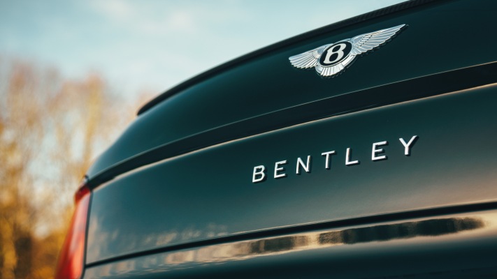 Bentley Flying Spur V8 2021. Desktop wallpaper