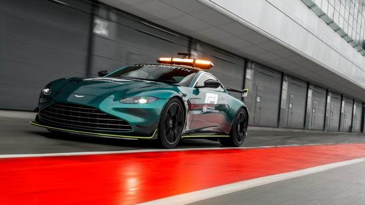 Aston Martin Vantage F1 Safety Car 2021. Desktop wallpaper