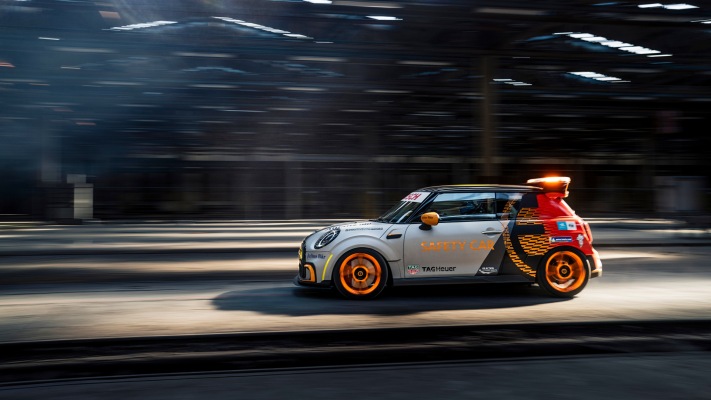 MINI John Cooper Works Electric Pacesetter 2021. Desktop wallpaper