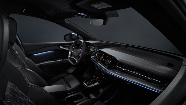 Audi Q4 e-tron 2022. Desktop wallpaper