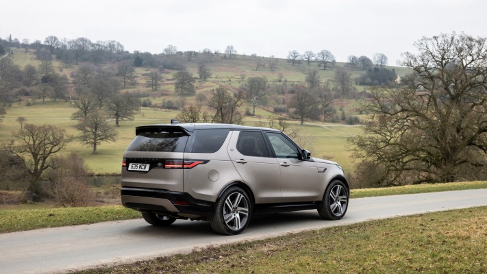 Land Rover Discovery P360 MHEV R-Dynamic S 2021. Desktop wallpaper