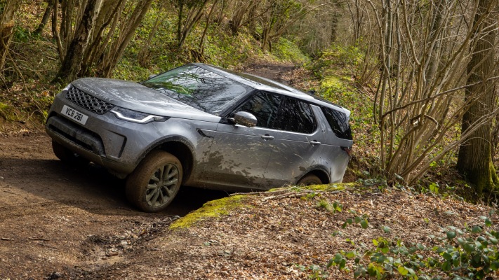 Land Rover Discovery D300 MHEV SE 2021. Desktop wallpaper