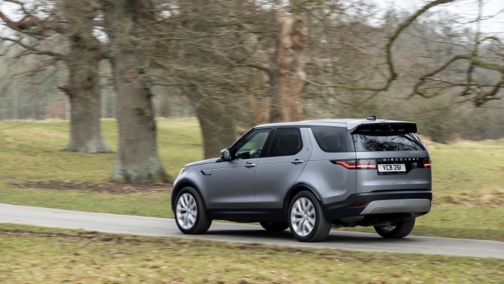 Land Rover Discovery D300 MHEV SE 2021. Desktop wallpaper