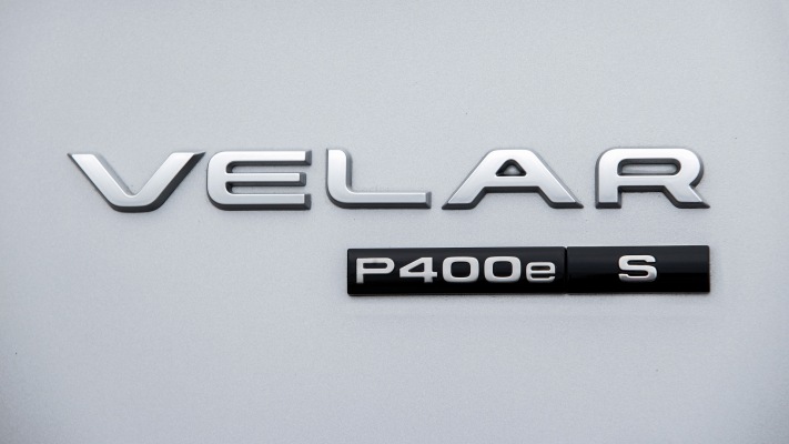 Land Rover Velar P400e PHEV S 2021. Desktop wallpaper