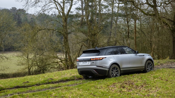 Land Rover Velar P400e PHEV S 2021. Desktop wallpaper