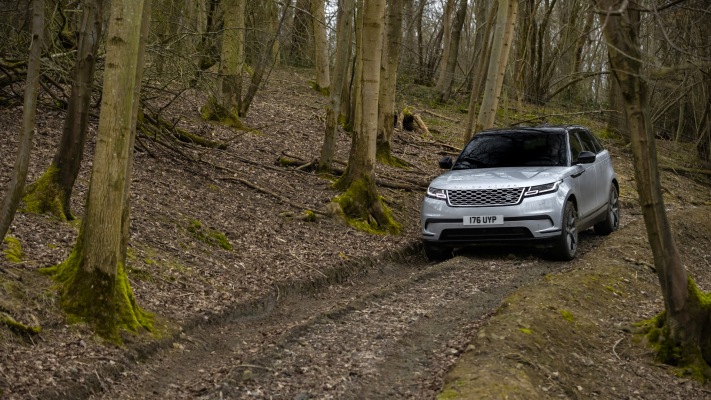 Land Rover Velar P400e PHEV S 2021. Desktop wallpaper