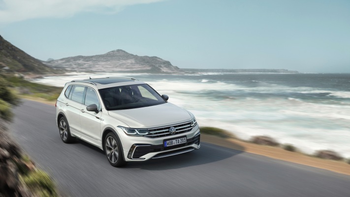 Volkswagen Tiguan Allspace 2022. Desktop wallpaper