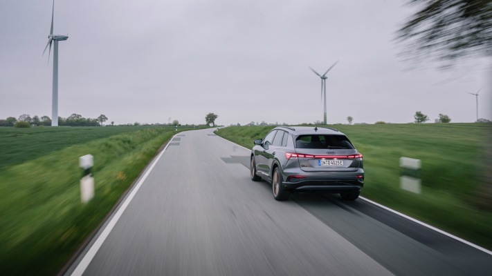 Audi Q4 50 e-tron quattro Edition One 2022. Desktop wallpaper