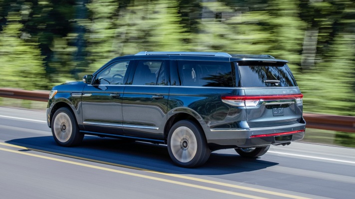 Lincoln Navigator 2022. Desktop wallpaper