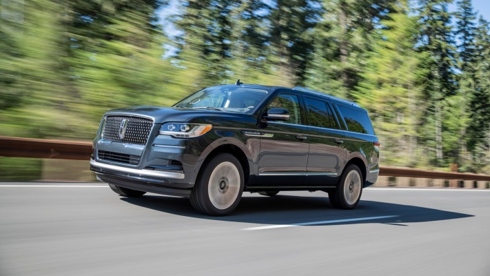 Lincoln Navigator 2022. Desktop wallpaper