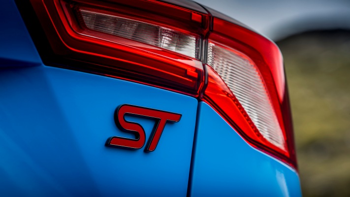 Ford Focus ST UK Version 2022. Desktop wallpaper