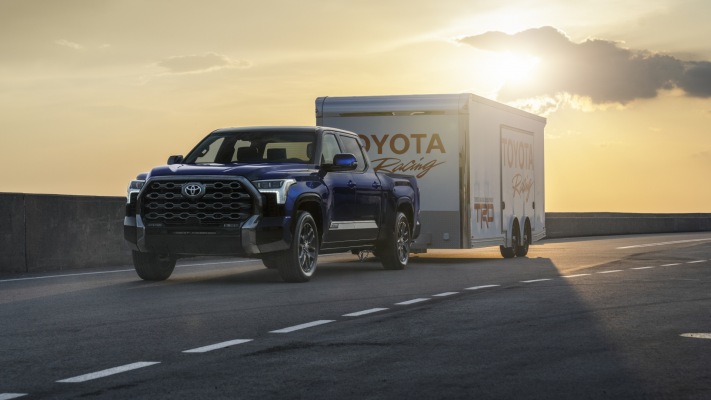 Toyota Tundra Platinum 2022. Desktop wallpaper