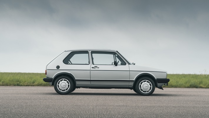 Volkswagen Golf I GTI 3-door UK Version 1976. Desktop wallpaper