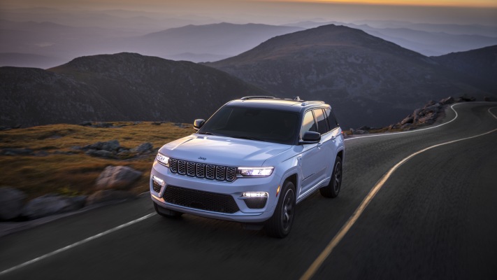 Jeep Grand Cherokee Summit Reserve 2022. Desktop wallpaper