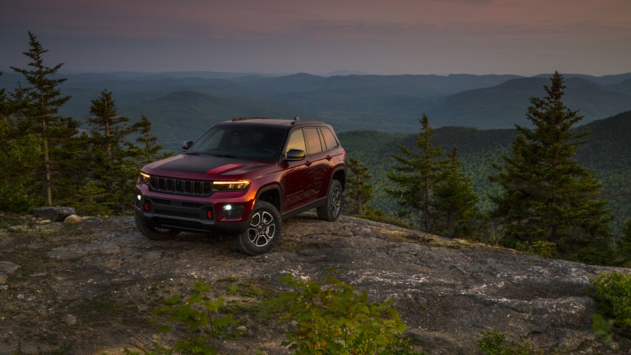 Jeep Grand Cherokee Trailhawk 2022. Desktop wallpaper