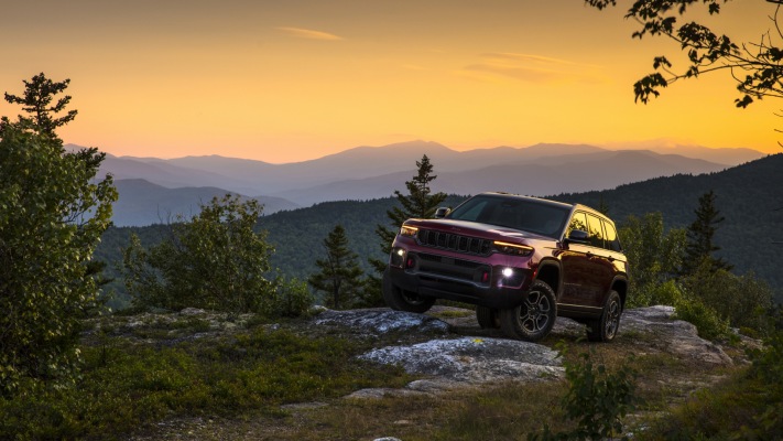 Jeep Grand Cherokee Trailhawk 2022. Desktop wallpaper