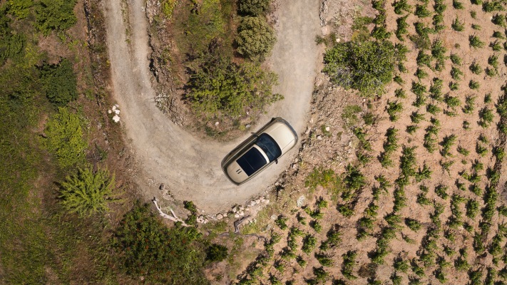 Land Rover Range Rover 2022. Desktop wallpaper