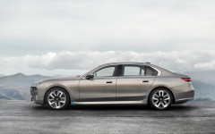 Desktop image. BMW i7 xDrive60 2023. ID:147575