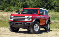 Desktop image. Ford Bronco 2-door Heritage Edition 2023. ID:149847