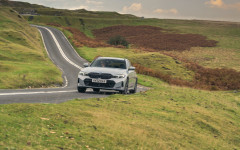 Desktop image. BMW 330e xDrive Touring UK Version 2023. ID:151484