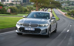 Desktop image. BMW 320d xDrive Touring ZA Version 2023. ID:153348