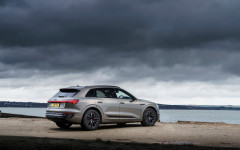 Desktop image. Audi Q8 e-tron quattro UK Version 2024. ID:153949