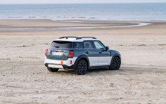 Desktop image. MINI Cooper S Countryman ALL4 Uncharted Edition 2023. ID:155273