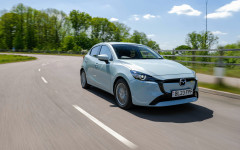 Desktop image. Mazda 2 UK Version 2023. ID:155278