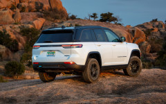 Desktop image. Jeep Grand Cherokee 4xe Trailhawk 2024. ID:156406