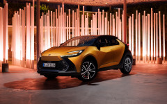 Desktop image. Toyota C-HR Premiere Edition Hybrid 200 2024. ID:157817