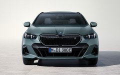 Desktop image. BMW i5 eDrive40 Touring 2025. ID:158720