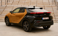 Desktop image. Toyota C-HR PHEV 2024. ID:159107