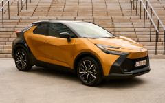 Desktop wallpaper. Toyota C-HR PHEV 2024. ID:159109